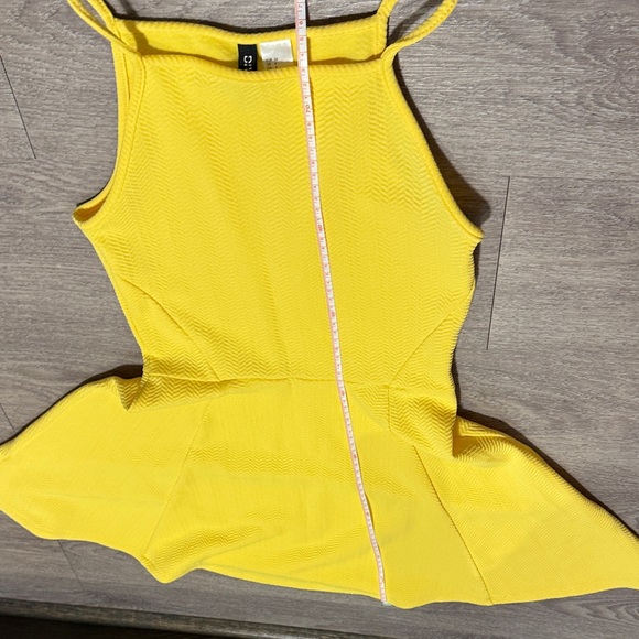 H&M Yellow Sleeveless Dress - Picture 6 of 7